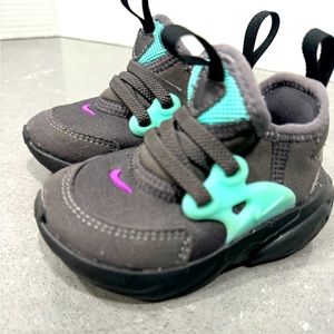 Toddler Nike Presto React Slip Ons size 4
